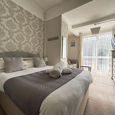 פיינטון Three Palms Hotel מראה חיצוני תמונה