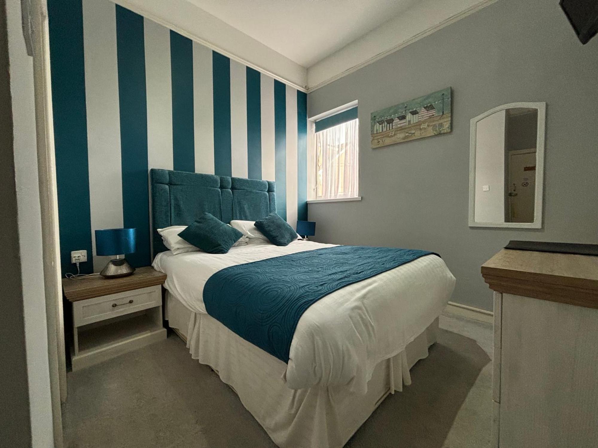 פיינטון Three Palms Hotel מראה חיצוני תמונה