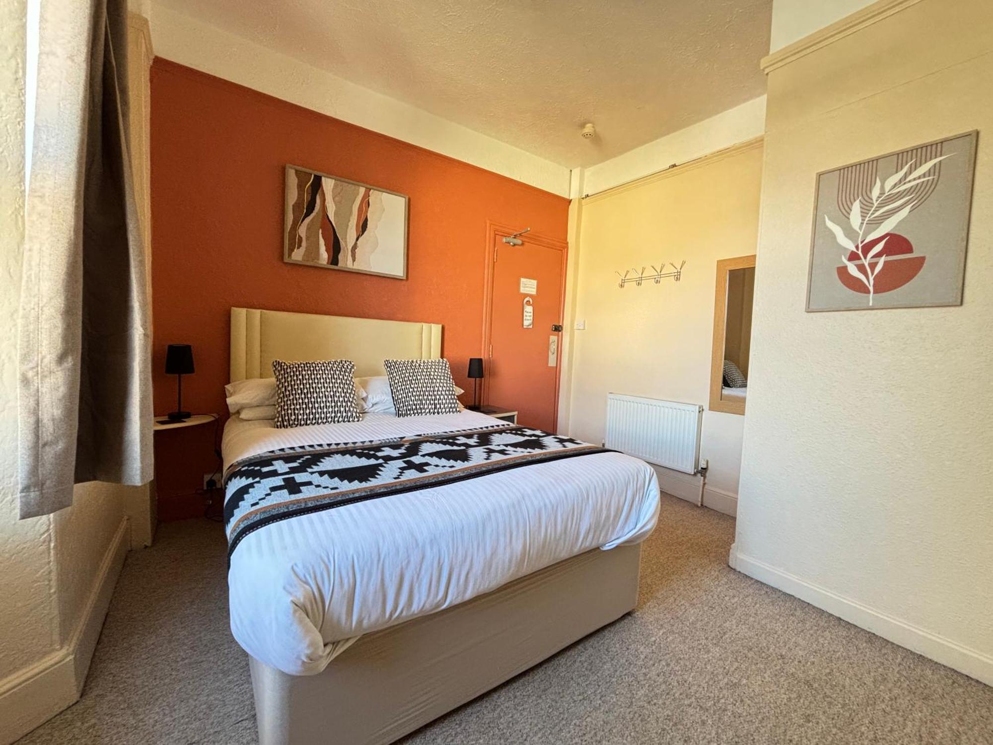 פיינטון Three Palms Hotel מראה חיצוני תמונה